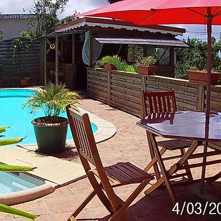 Agréable chambre d'hôtes, SDB, piscine, carbet cuisine. Saint-Claude Esterno foto